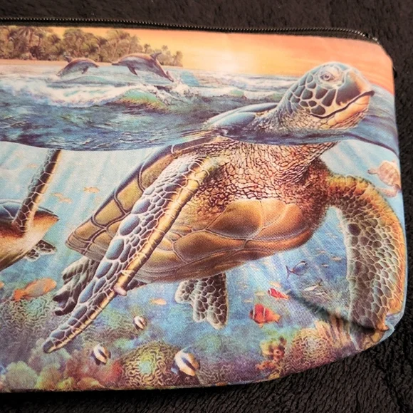 NEW- Cosmetic bag- Sea Turtles - Picture 3 of 6